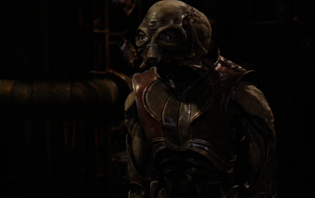 Stargate Universe Charakter Alien Referenz Ursini 2x03 Angedockt