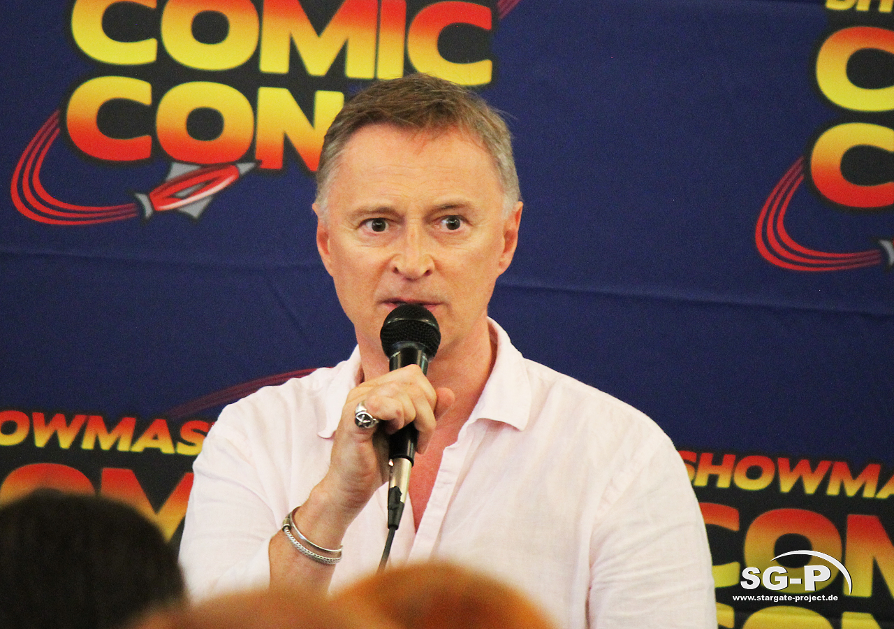 London Film and Comic Con 2019 - Robert Carlyle 10